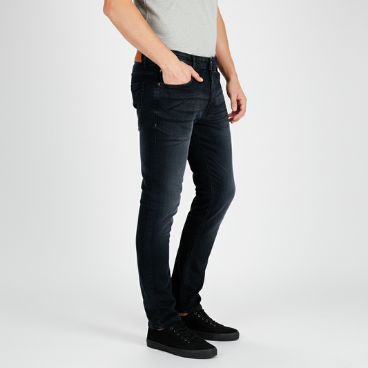 Saska Spy (Black)